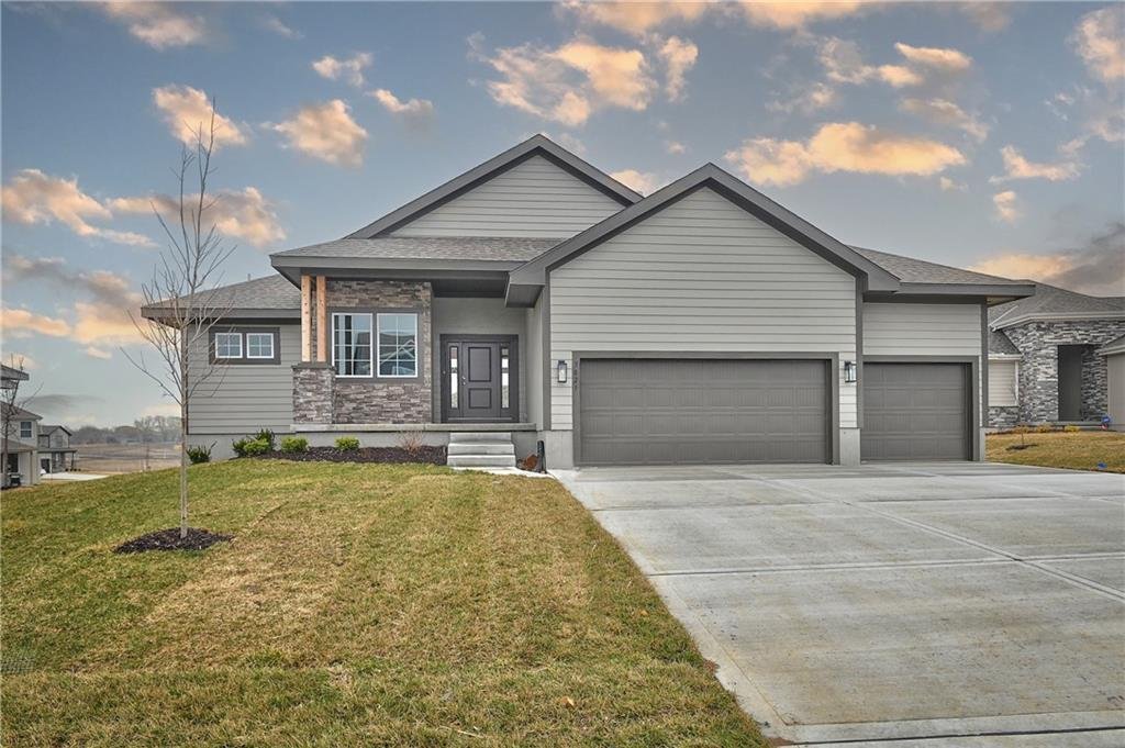 House in Olathe, Kansas, United States 2 - 17512130