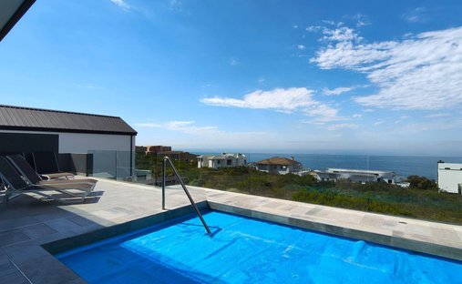 House in Mossel Bay Golf Estate, Western Cape, South Africa 1