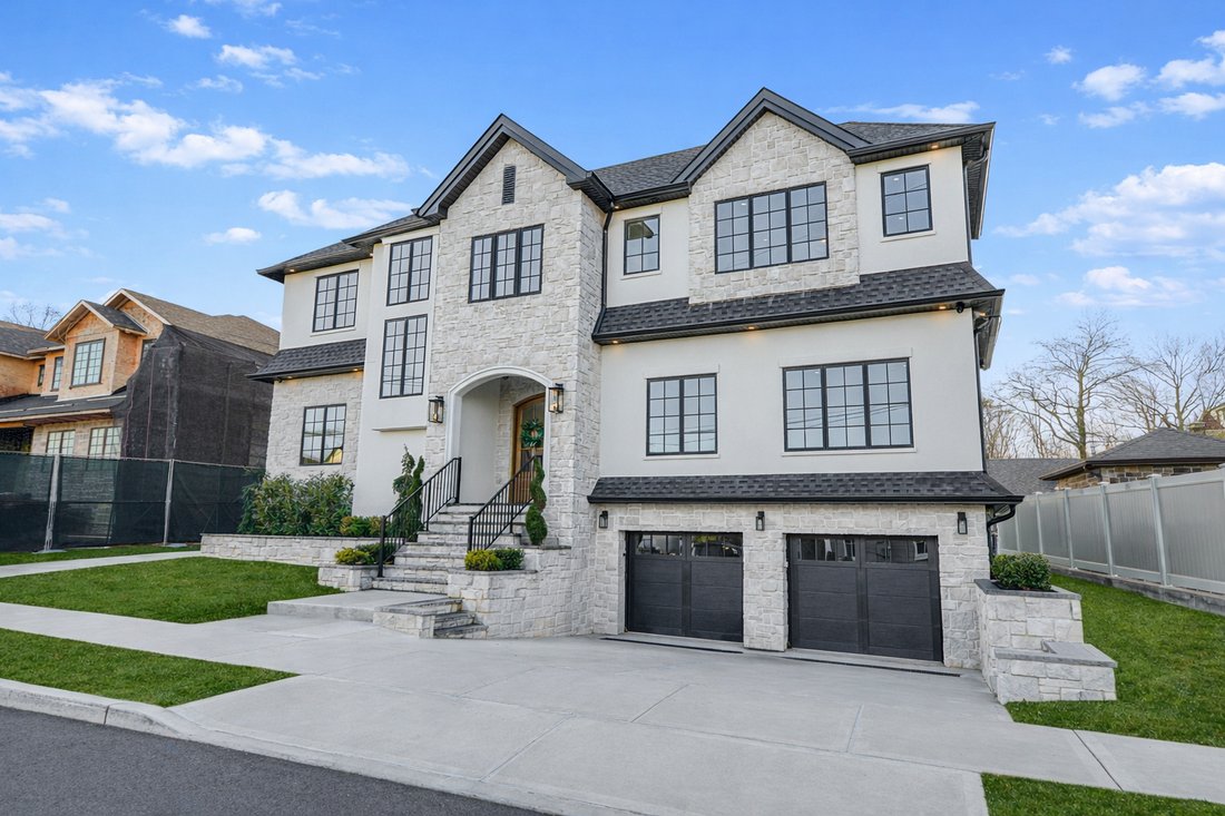 House in New York, New York, United States 3 - 17502720