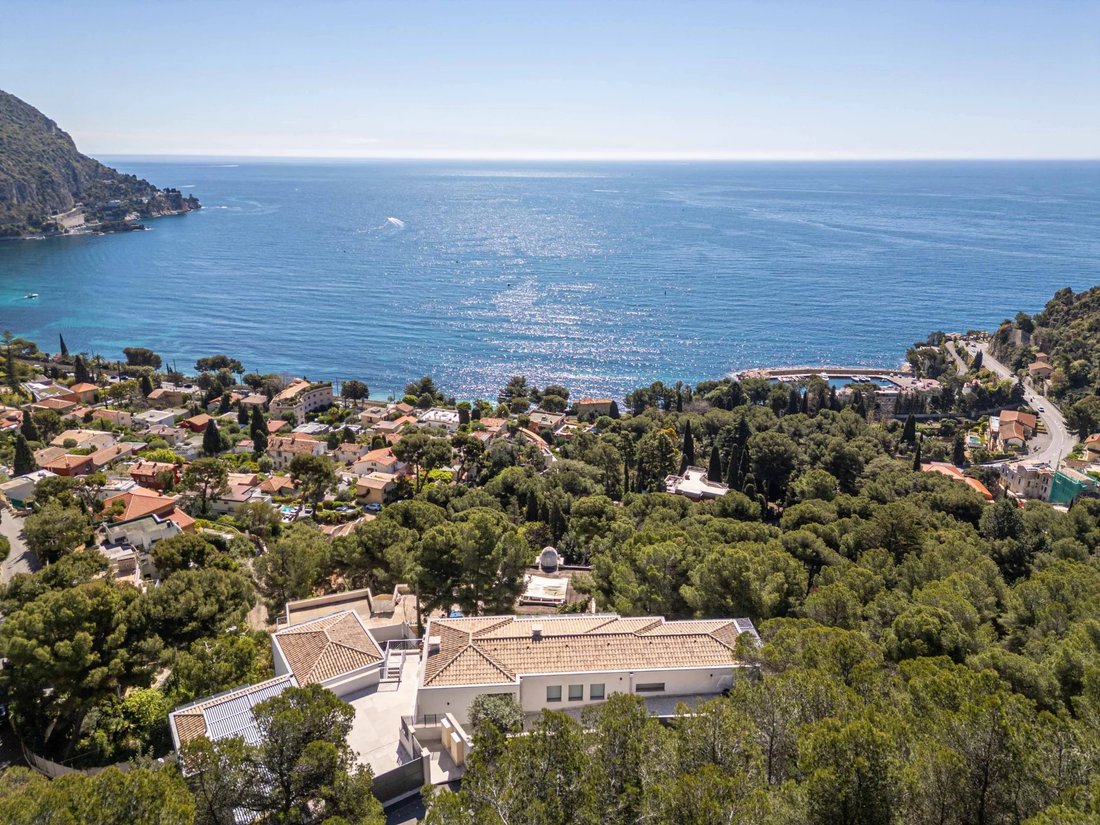 Villa in Èze, Provence-Alpes-Côte d'Azur, France 3 - 17504423