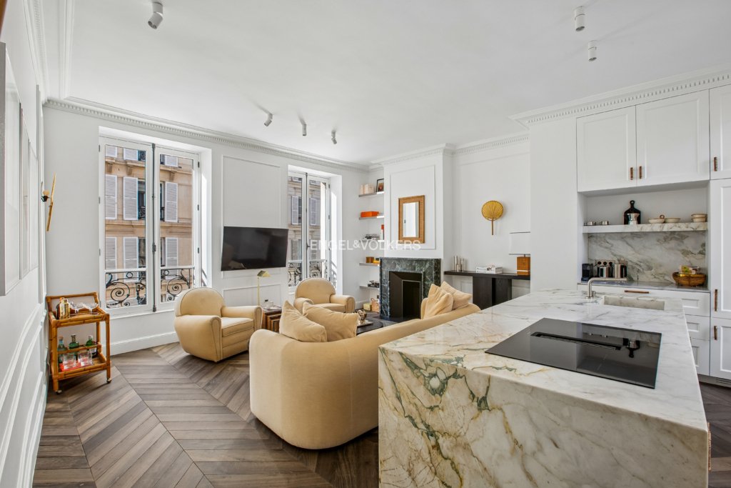 Apartment in Saint Placide, Paris 6e Arrondissement, Paris 2 - 17506045