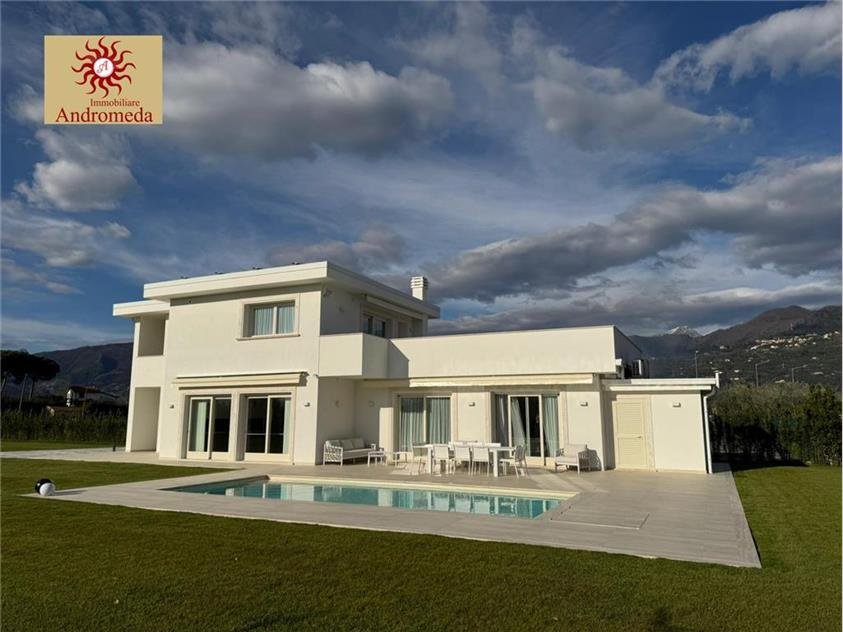 Villa in Center, Forte dei Marmi, Tuscany 1 - 17504422