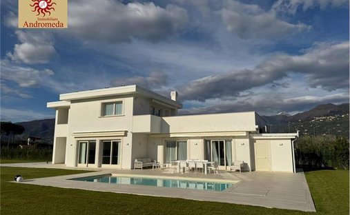 Villa in Center, Forte dei Marmi, Tuscany 1