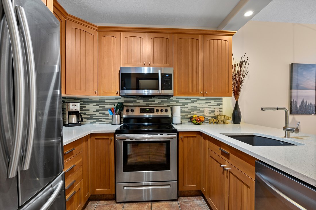 House in Sun Peaks, British Columbia, Canada 4 - 17512391