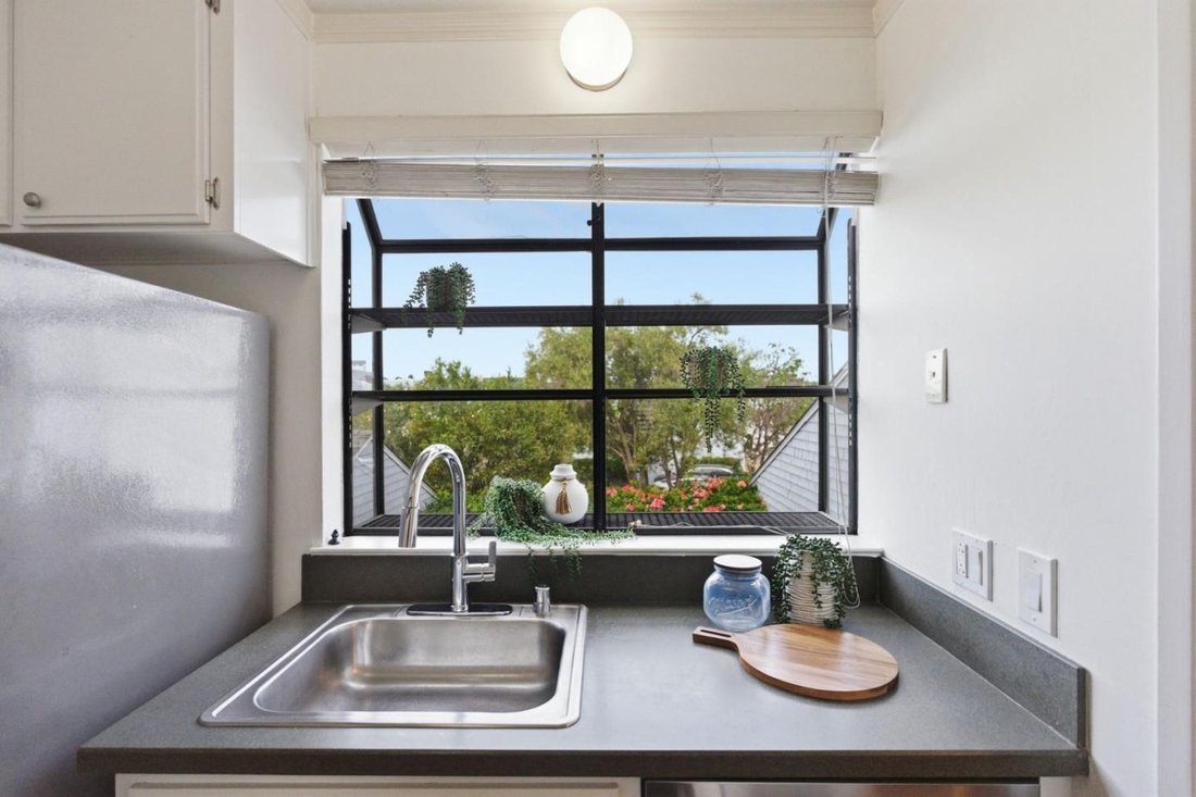 Condo in Redwood City, California, United States 4 - 17509642