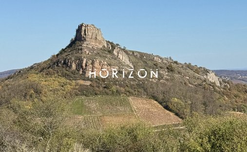 House in Solutre-Pouilly, Bourgogne – Franche-Comté, France 1