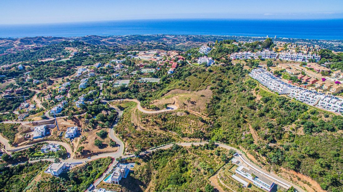 Land in Elviria-Cabopino, Marbella, Spain 2 - 17513023