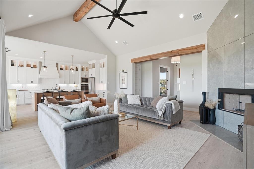 House in Granbury, Texas, United States 3 - 17504830