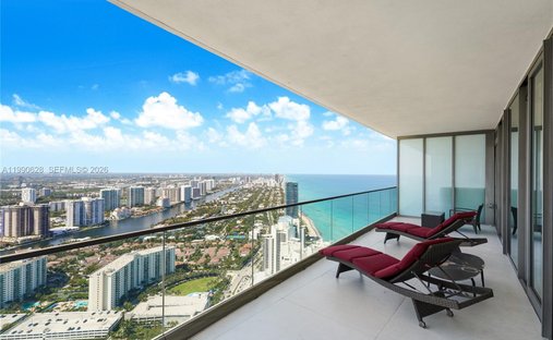 Condo in Sunny Isles Beach, Florida, United States 1