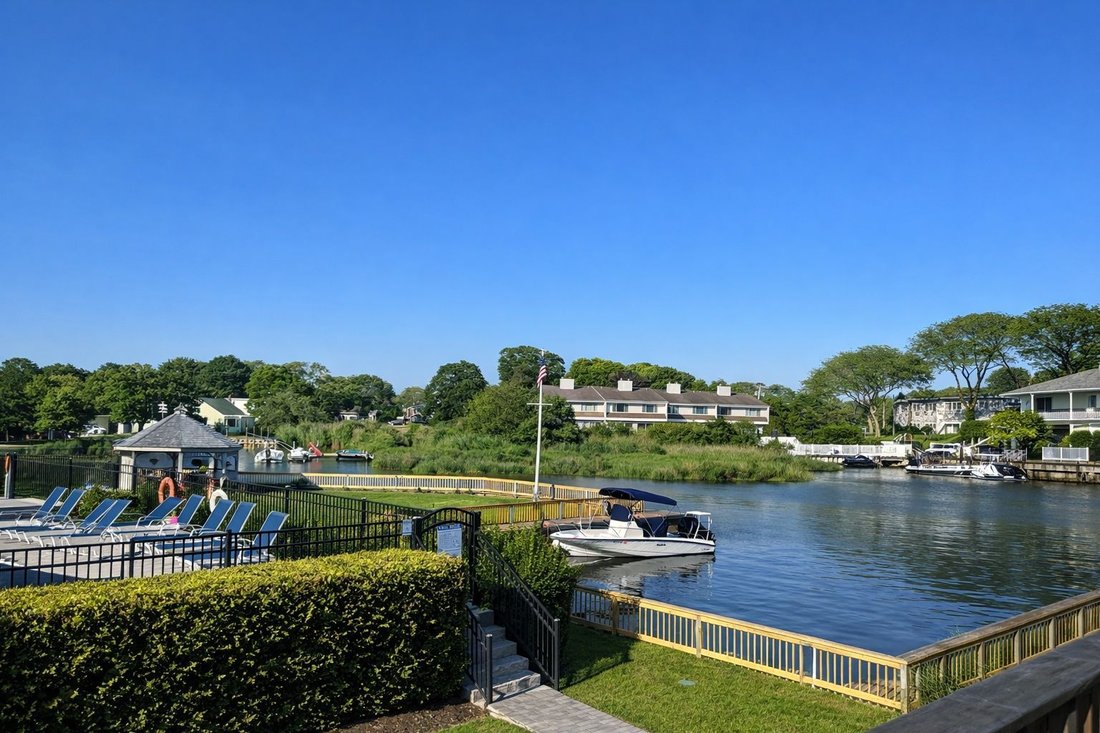 Westhampton Beach, New York, United States 4 - 17510873