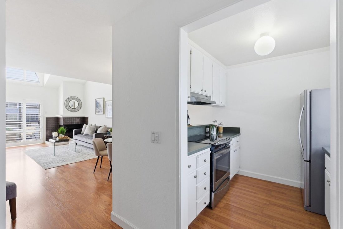 Condo in Redwood City, California, United States 2 - 17509642