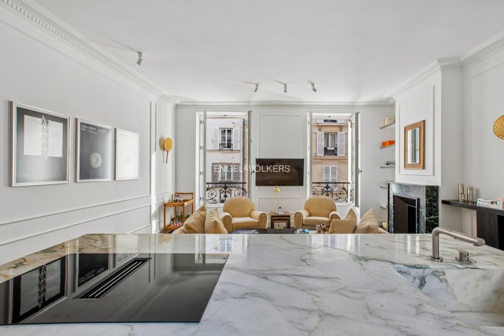 Apartment in Saint Placide, Paris 6e Arrondissement, Paris 3 - 17506045