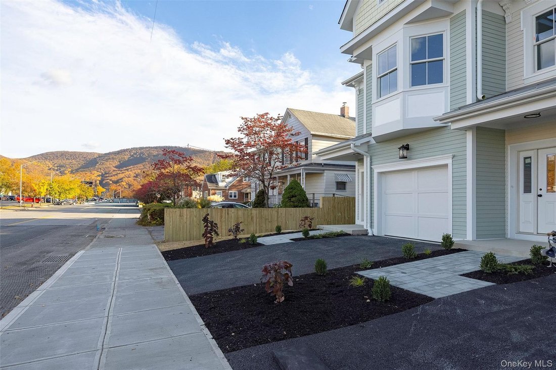 House in Beacon, New York, United States 5 - 15372231