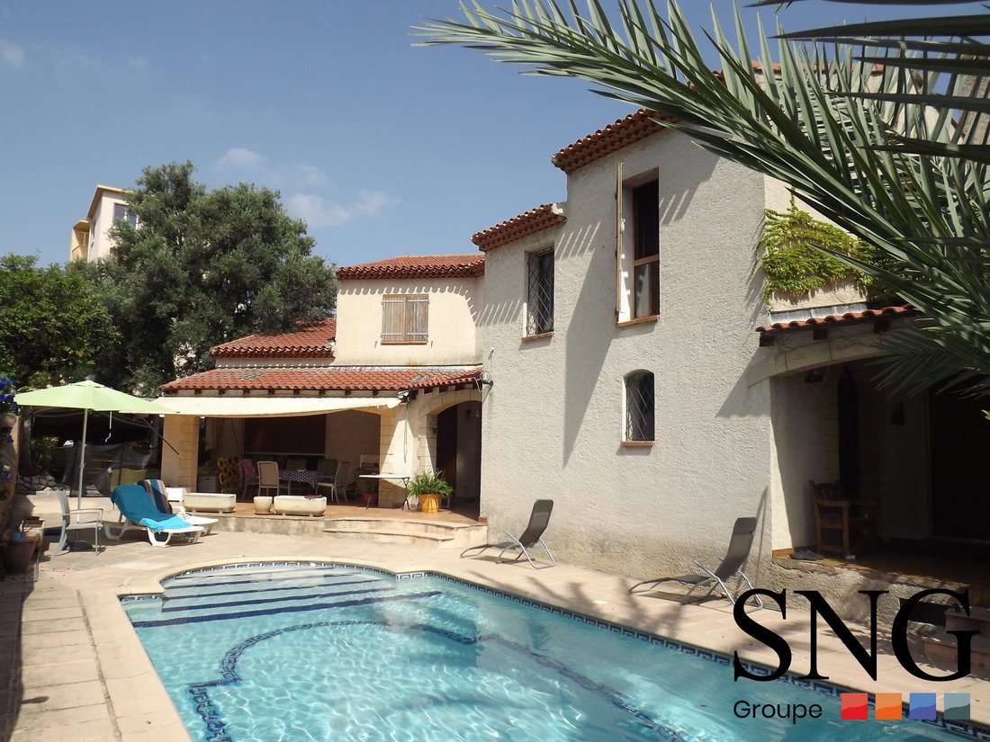 Villa in Plaines Saint Pierre-Saint Julien, Martigues, France 1 - 17516094