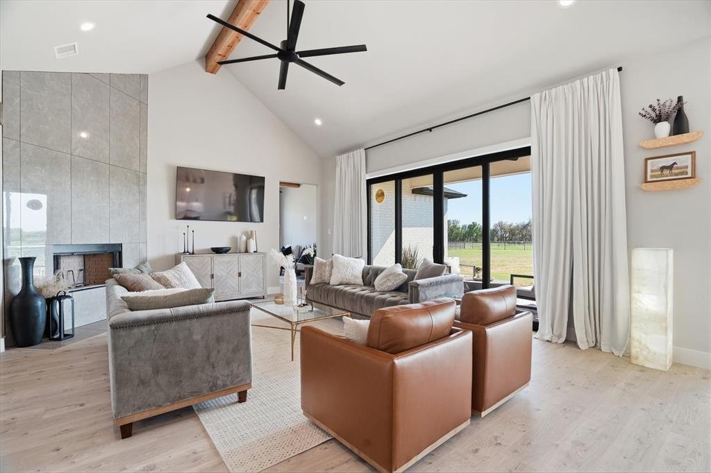 House in Granbury, Texas, United States 5 - 17504830