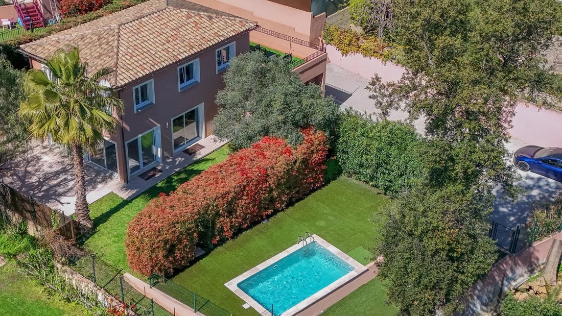 House in Les Groules-Les Breguieres, Antibes, France 1 - 17504129