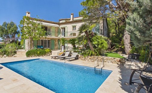 Villa à Mandelieu-la-Napoule, Provence-Alpes-Côte d'Azur, France 1