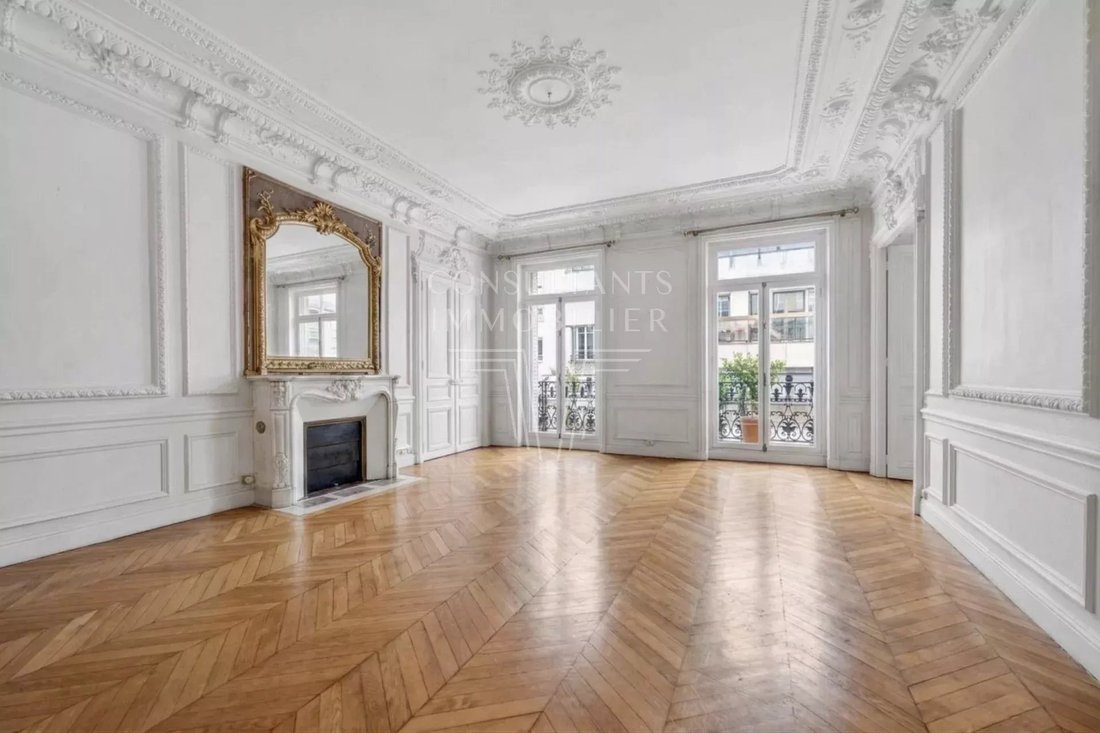 Apartment in Ternes-Maillot, Paris 17e Arrondissement, Paris 2 - 17240255
