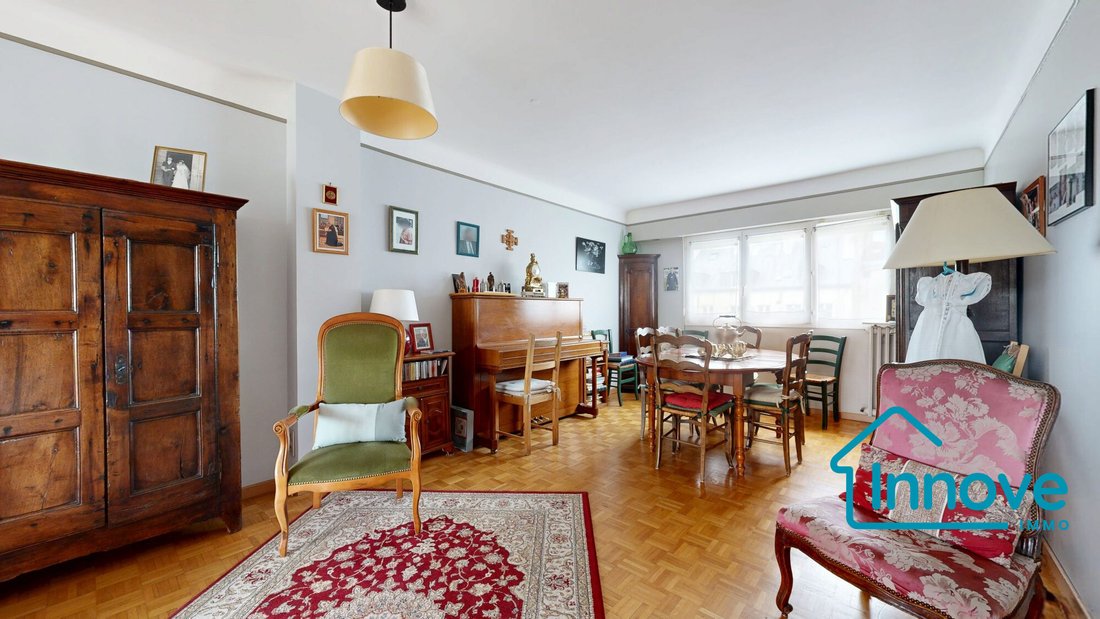 Apartment in Domaine National du Château, Versailles, France 4 - 17512860