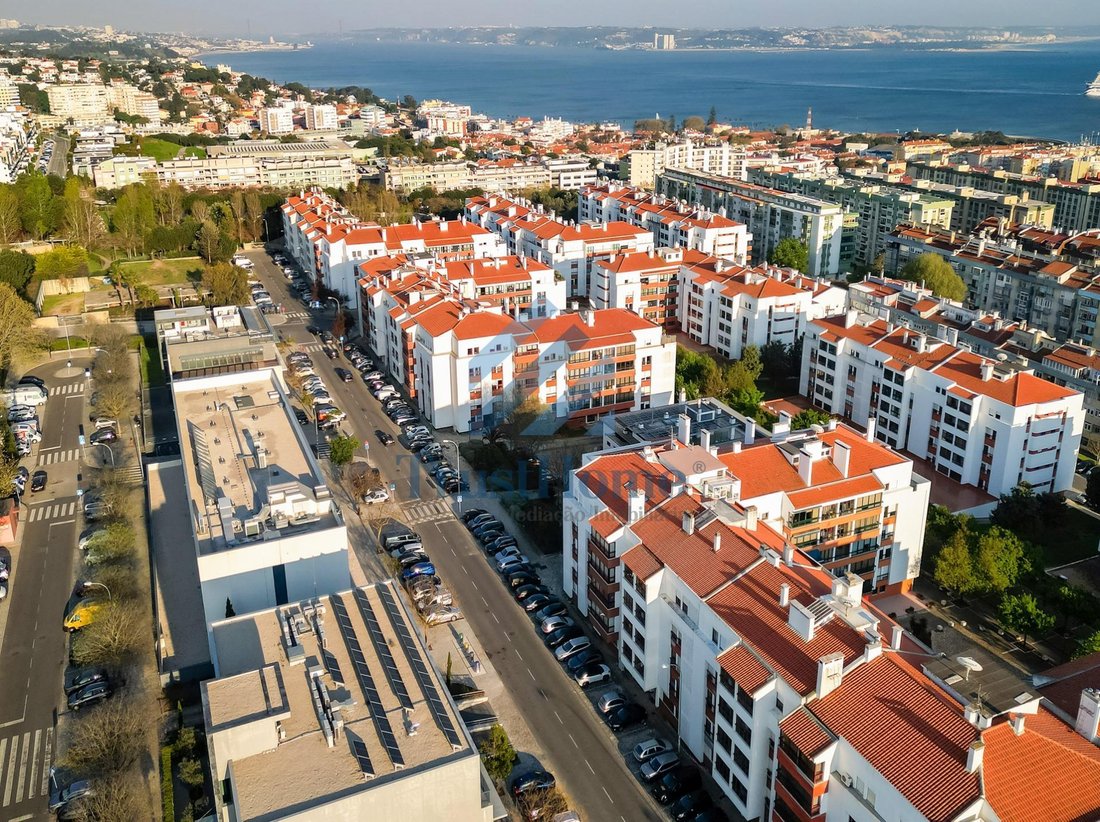 Apartment in Oeiras e Sao Juliao da Barra, Paco de Arcos e Caxias, Lisbon, Portugal 1 - 17469123