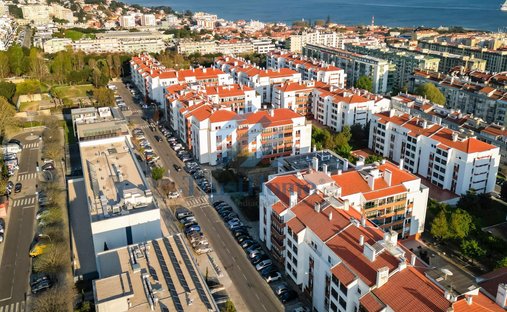Apartment in Oeiras e Sao Juliao da Barra, Paco de Arcos e Caxias, Lisbon, Portugal 1