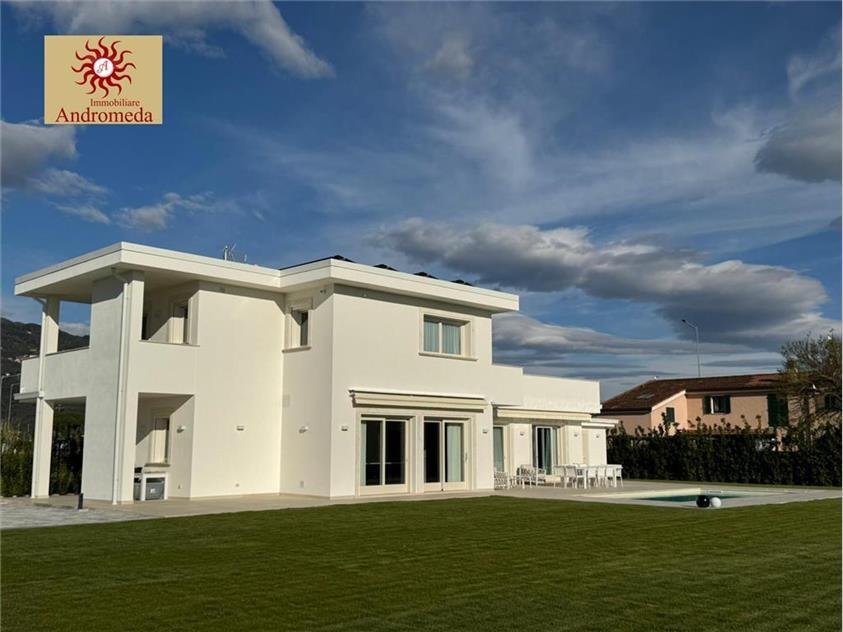 Villa in Center, Forte dei Marmi, Tuscany 2 - 17504422