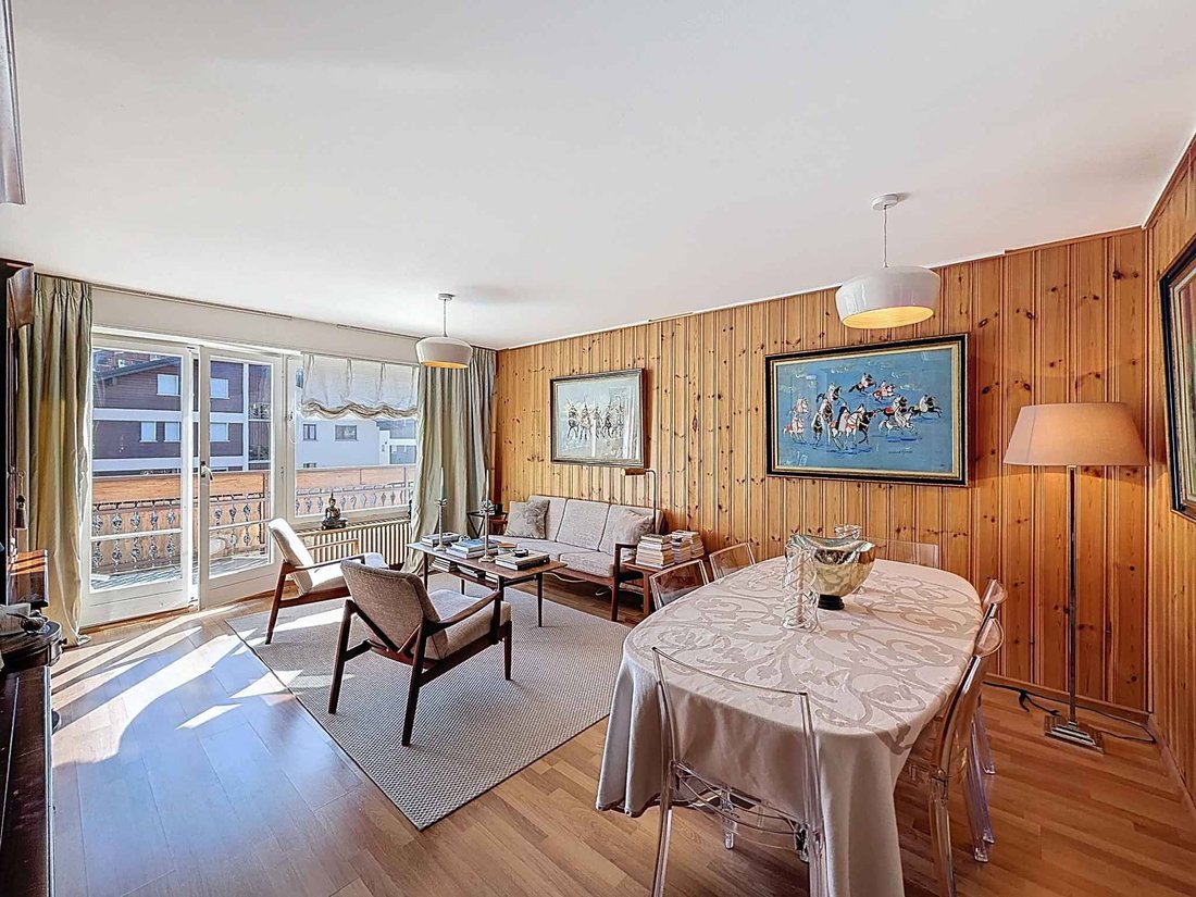 Charming 4.5 Room Apartment In Absolute Peace, Just Steps From The Center