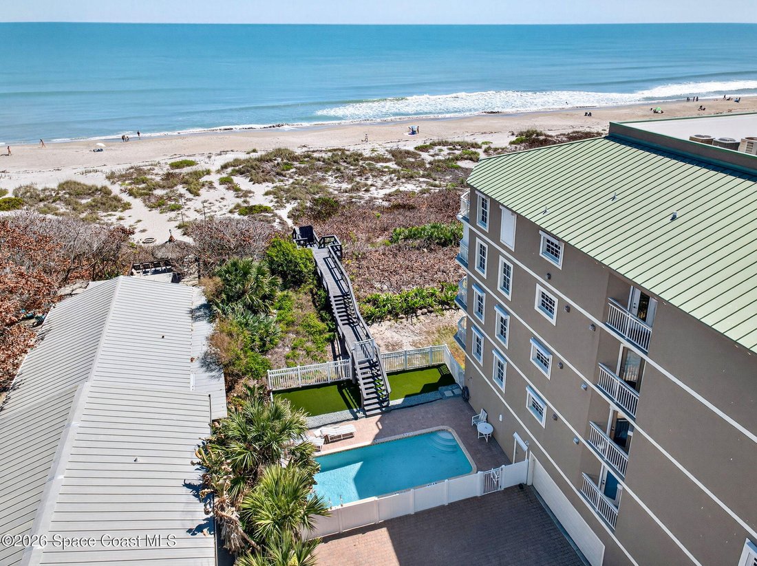 Condo in Cocoa Beach, Florida, United States 2 - 17513038