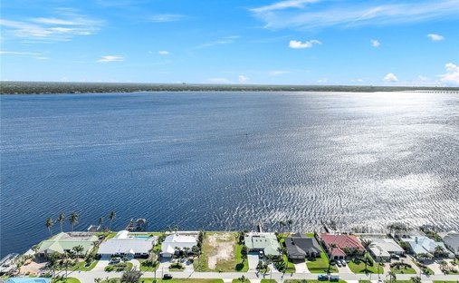 Land in Cape Coral, Florida, United States 1