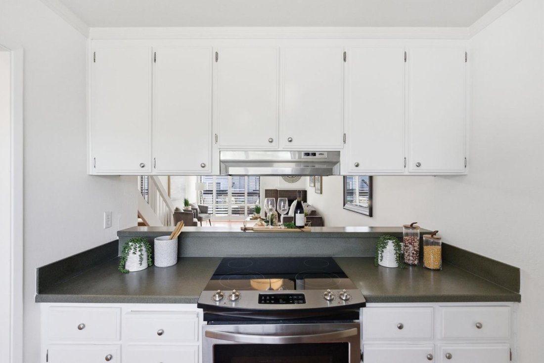 Condo in Redwood City, California, United States 5 - 17509642