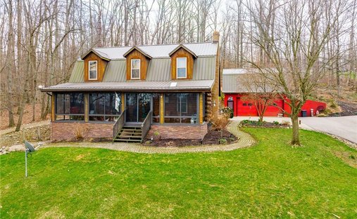House in Millersburg, Ohio, United States 1