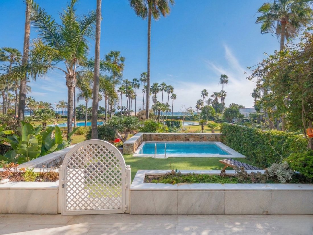 Apartment in Puerto Banus, Marbella, Spain 3 - 17504233