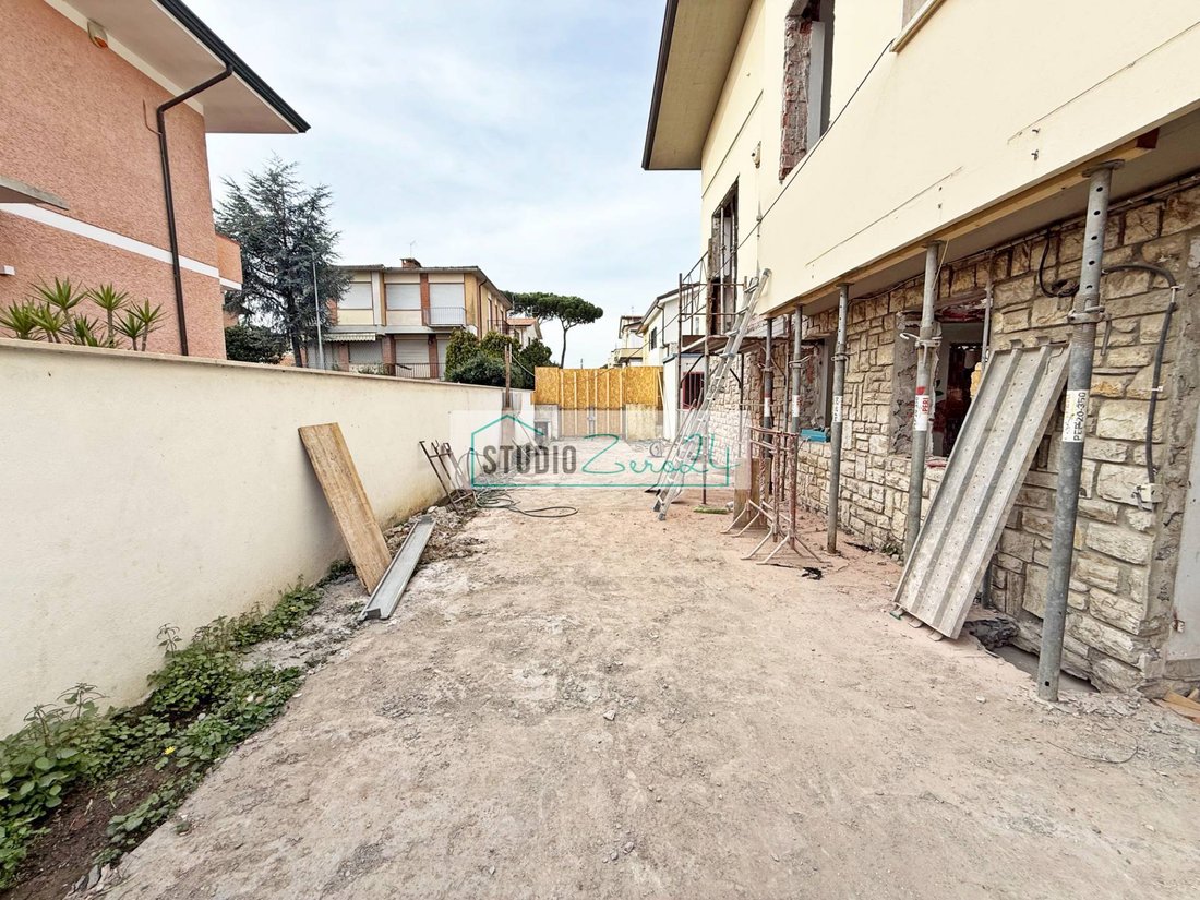 House in Lido di Camaiore, Camaiore, Tuscany 3 - 17507600