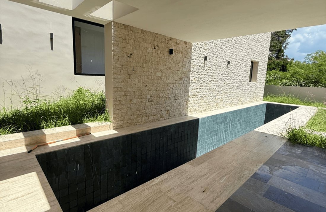 House in Yucatán Country Club, Yucatan, Mexico 1 - 17507342