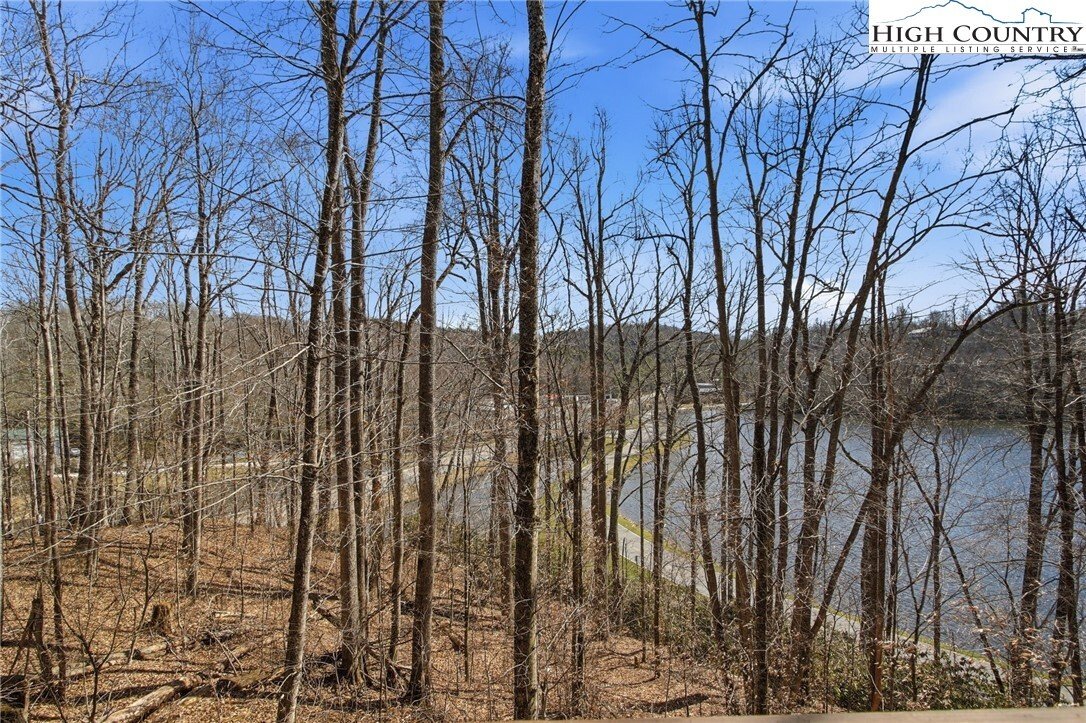 House in Newland, North Carolina, United States 2 - 17504105