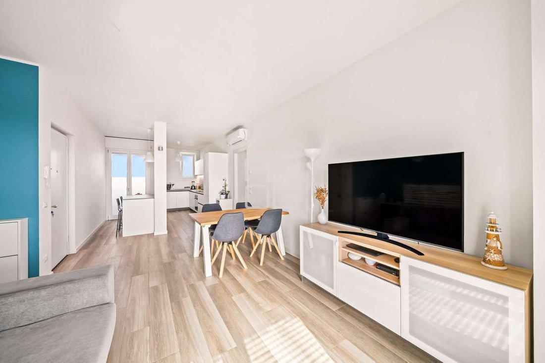 Apartment in Desenzano Centro, Desenzano del Garda, Lombardy 4 - 17506089