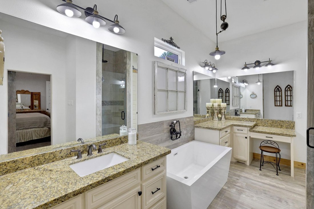 House in Cleveland, Texas, United States 4 - 17515408