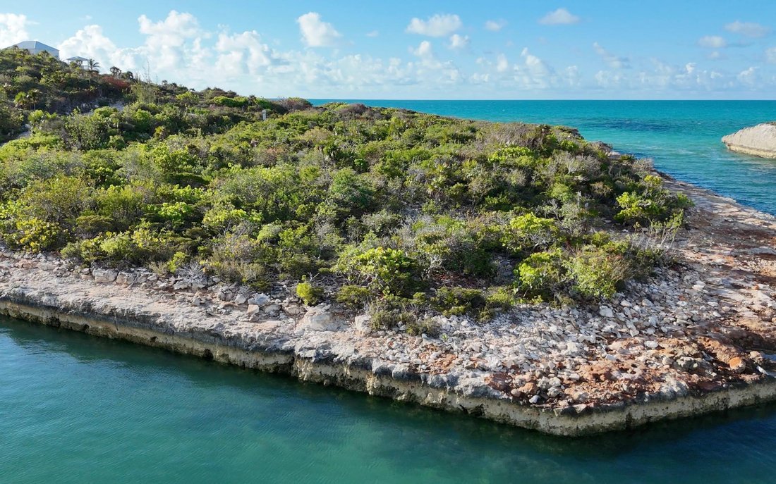 Land in Long Bay Hills, Caicos Islands, Turks and Caicos Islands 5 - 15227362
