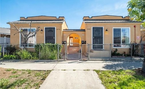 House in Signal Hill, California, United States 1