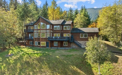 House in North Bend, Washington, United States 1