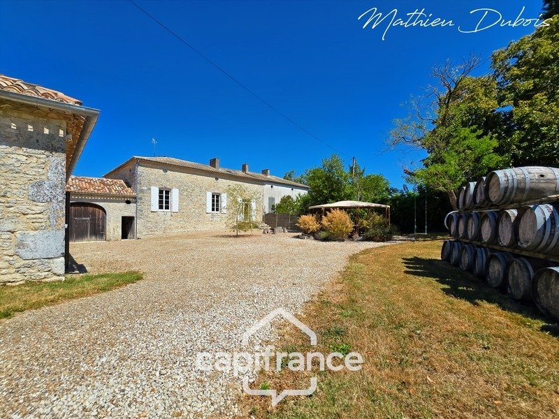 House in Thénac, Nouvelle-Aquitaine, France 1 - 17506538