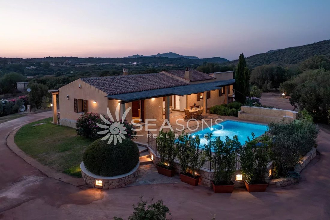 Villa in Peripheral Fractions, Olbia, Sardinia 5 - 17510932