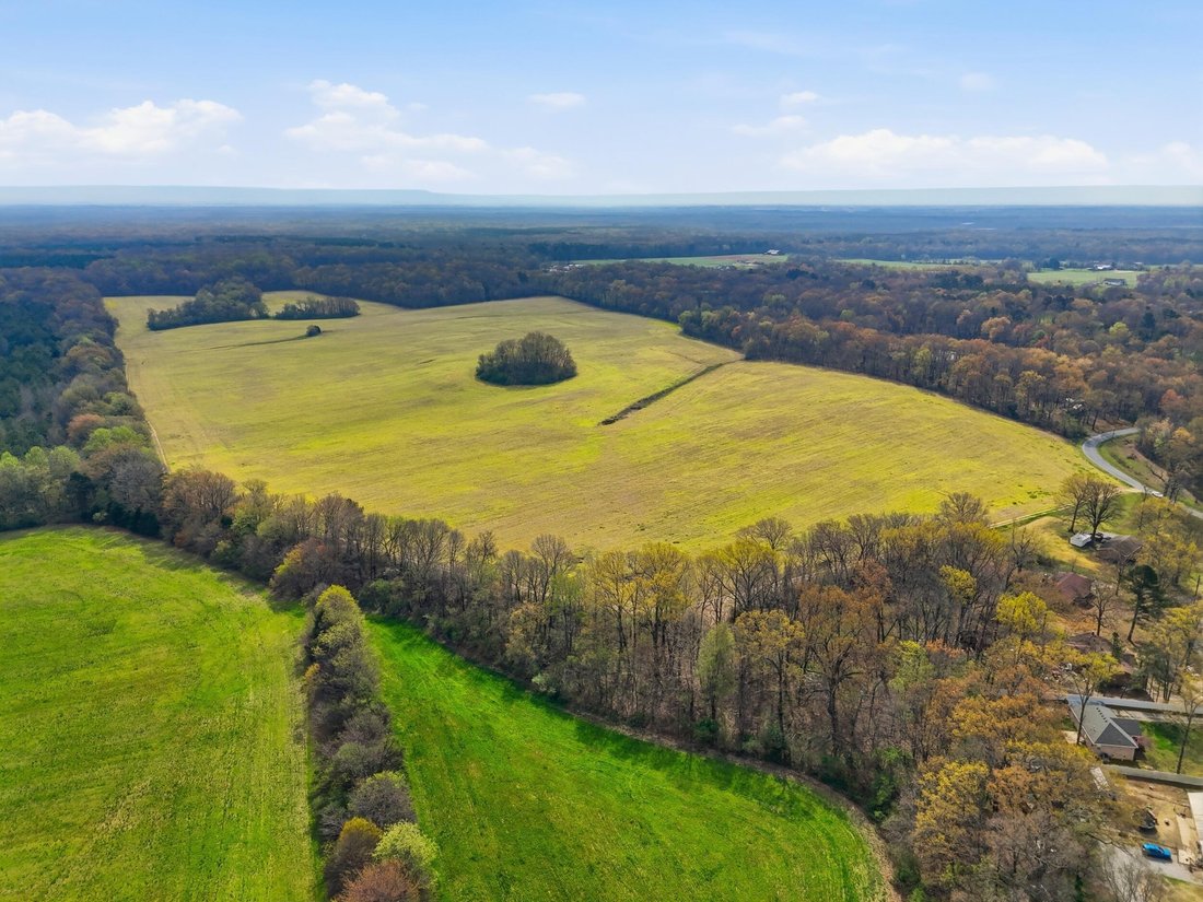 Farm Ranch in Manchester, Tennessee, United States 2 - 17505052