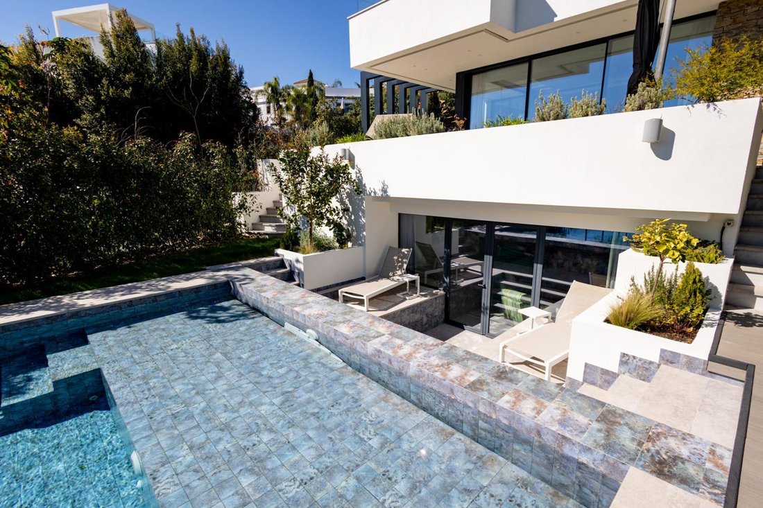 Villa in Estepona, Andalusia, Spain 4 - 17509037