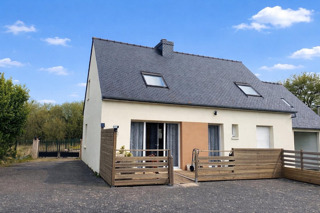 House in Tregastel, Brittany, France 1 - 16481205
