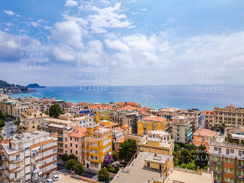 Villa in Central Hill, Alassio, Liguria 2 - 17508765