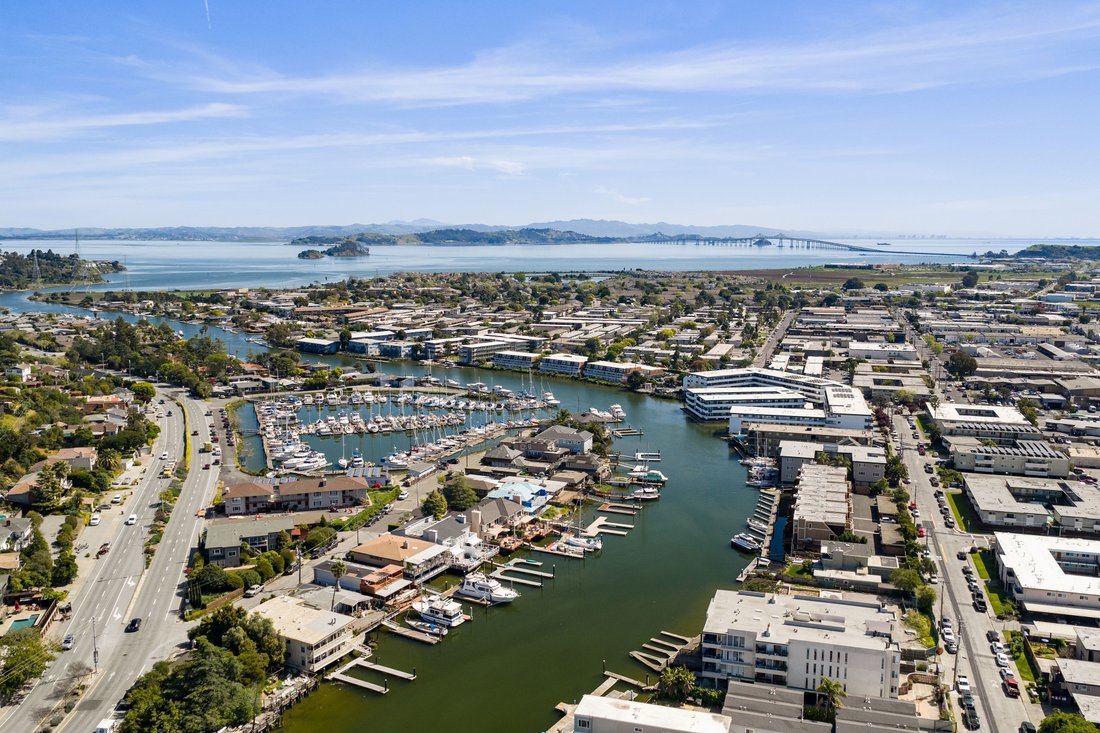 Condo in San Rafael, California, United States 3 - 17508418