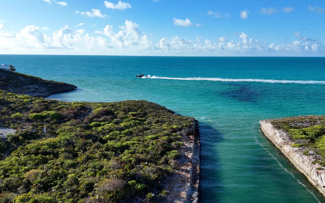 Land in Long Bay Hills, Caicos Islands, Turks and Caicos Islands 4 - 15227362