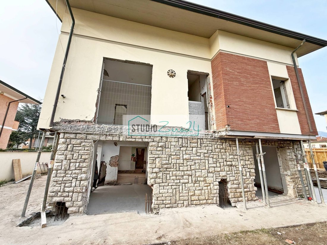 House in Lido di Camaiore, Camaiore, Tuscany 4 - 17507597