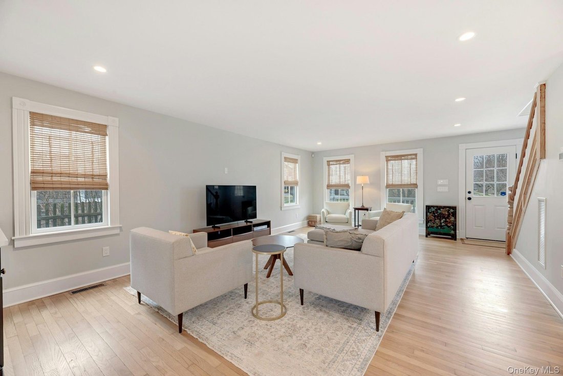 House in Greenport West, New York, United States 4 - 17444712